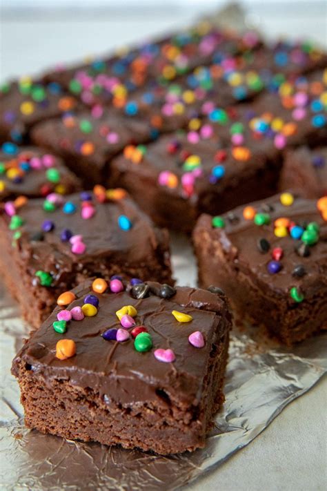 How does Frosted Brownies (To Go) fit into your Daily Goals - calories, carbs, nutrition