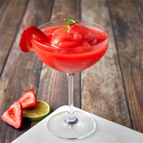 How does Frozen Strawberry Daquiri fit into your Daily Goals - calories, carbs, nutrition