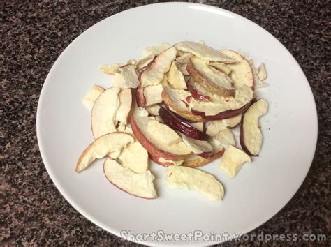 How does Fuji Apple Slices with Cinnamon fit into your Daily Goals - calories, carbs, nutrition