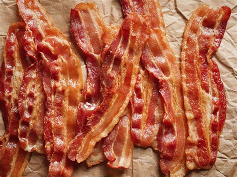 How does Fully Cooked Bacon fit into your Daily Goals - calories, carbs, nutrition