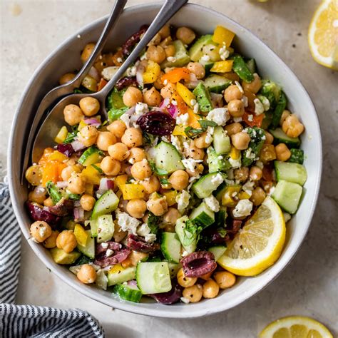 How does Garbanzo Bean Salad fit into your Daily Goals - calories, carbs, nutrition