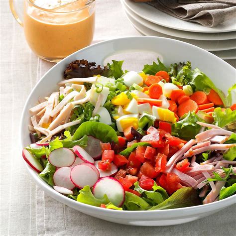 How does Garden Fresh Salad fit into your Daily Goals - calories, carbs, nutrition