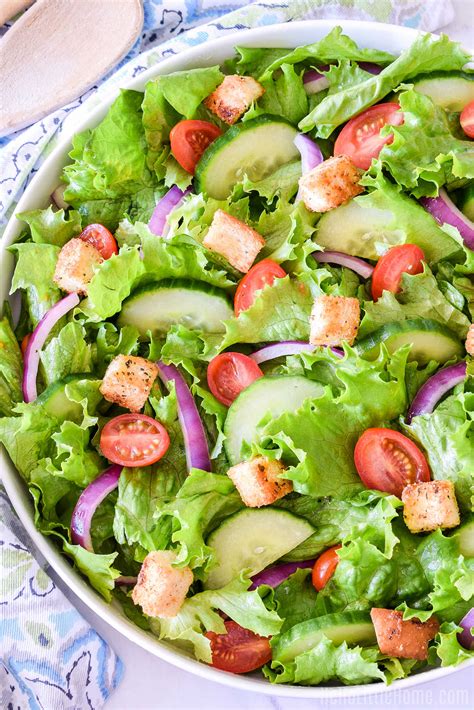 How does Garden Salad with Turkey fit into your Daily Goals - calories, carbs, nutrition