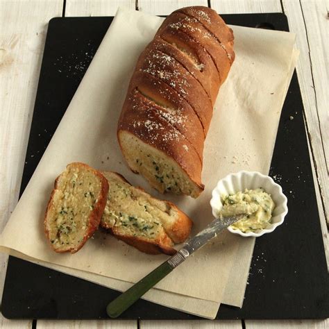 How does Garlic Baguette fit into your Daily Goals - calories, carbs, nutrition