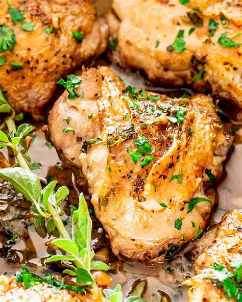 How does Garlic Herb Chicken Breast fit into your Daily Goals - calories, carbs, nutrition