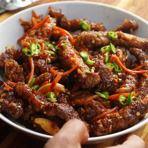 How does Garlic Orange Chili Beef fit into your Daily Goals - calories, carbs, nutrition