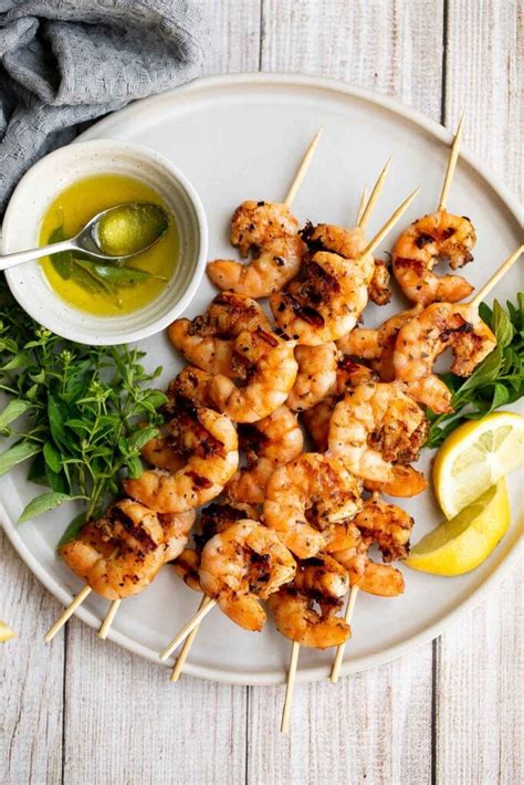 How does Garlic Shrimp Skewer Plate fit into your Daily Goals - calories, carbs, nutrition