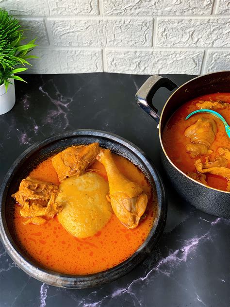 How does Ghanaian Chicken & Peanut Stew fit into your Daily Goals - calories, carbs, nutrition