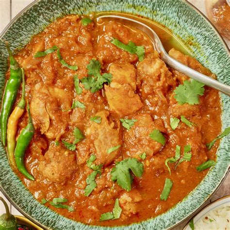 How does Ghurkha Style Chicken Vindaloo with Curried Dal Chenna fit into your Daily Goals - calories, carbs, nutrition