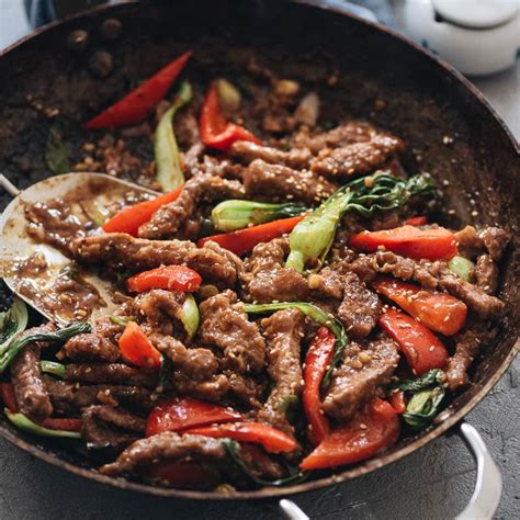 How does Ginger Beef, Stir Fried fit into your Daily Goals - calories, carbs, nutrition