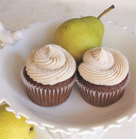 How does Ginger Pear Cupcake fit into your Daily Goals - calories, carbs, nutrition