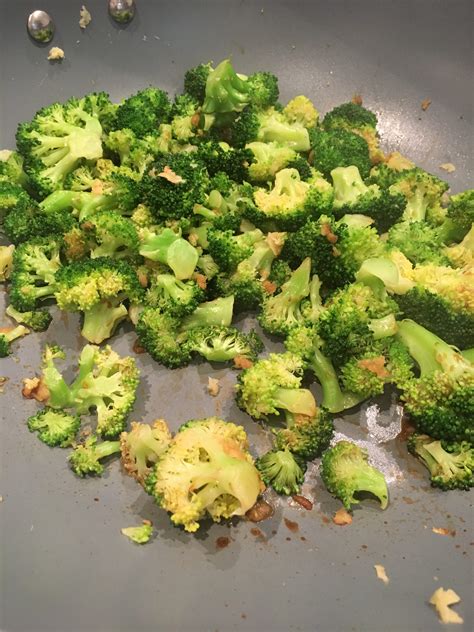 How does Gingered Broccoli fit into your Daily Goals - calories, carbs, nutrition