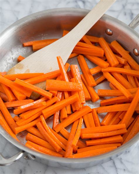 How does Glazed Carrots - LARGE fit into your Daily Goals - calories, carbs, nutrition