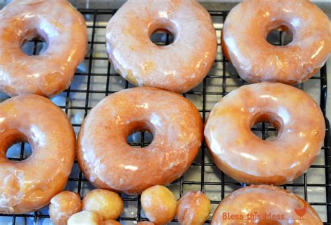 How does Glazed Donut fit into your Daily Goals - calories, carbs, nutrition