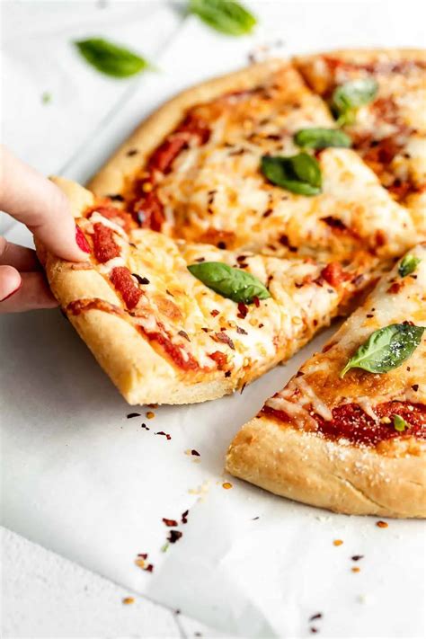 How does Gluten Free Pizza Crust fit into your Daily Goals - calories, carbs, nutrition