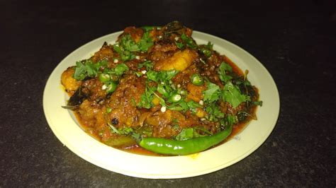 How does Goan Seafood Masala fit into your Daily Goals - calories, carbs, nutrition