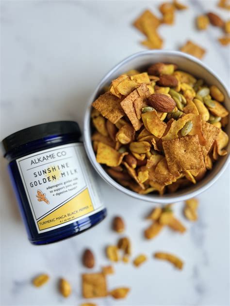 How does Golden Snack Mix fit into your Daily Goals - calories, carbs, nutrition