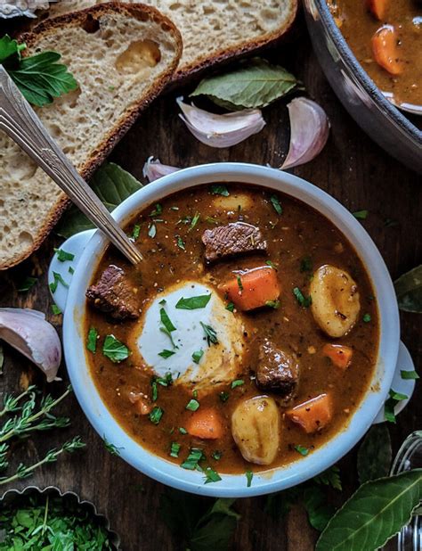 How does Goulash Soup fit into your Daily Goals - calories, carbs, nutrition