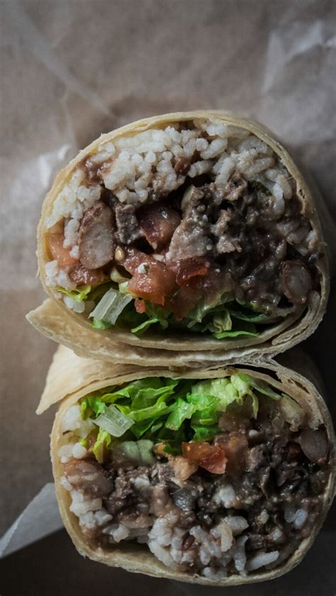 How does Grande Grilled Flank Steak Burritos fit into your Daily Goals - calories, carbs, nutrition