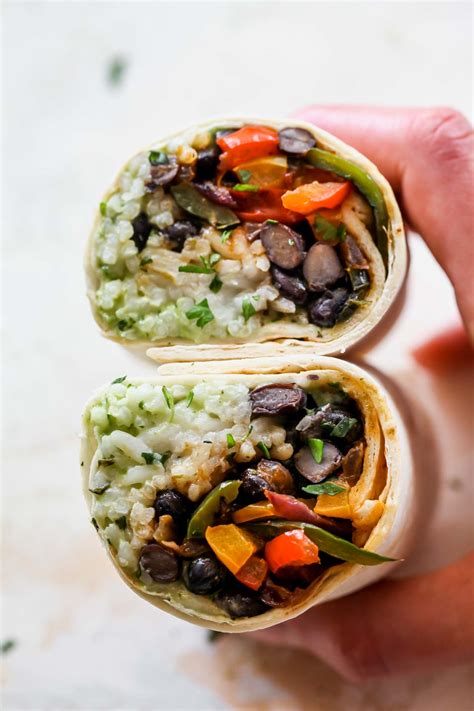 How does Grande Grilled Vegetable Burrito fit into your Daily Goals - calories, carbs, nutrition