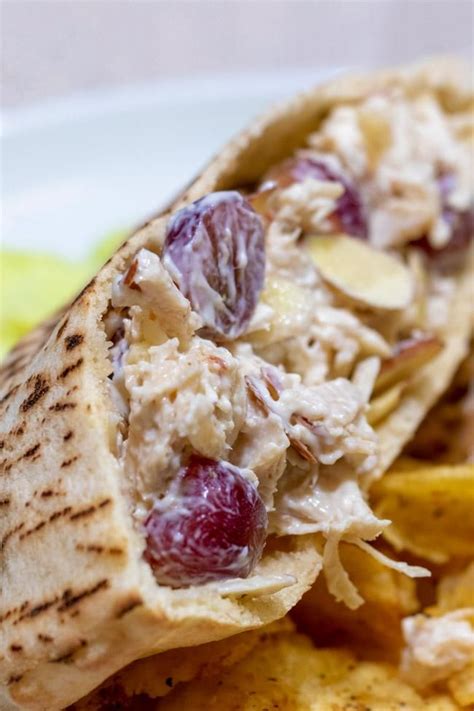 How does Grape Almond Chicken Pita Sandwich (25730.1) fit into your Daily Goals - calories, carbs, nutrition