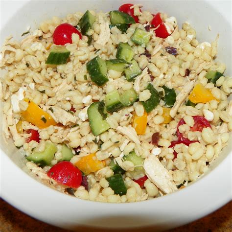 How does Greek Chicken and Barley Salad fit into your Daily Goals - calories, carbs, nutrition