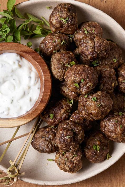 How does Greek Meatballs Large fit into your Daily Goals - calories, carbs, nutrition