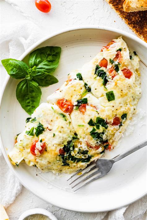 How does Greek Omelette, Egg Whites fit into your Daily Goals - calories, carbs, nutrition