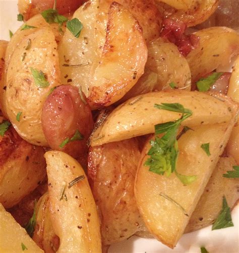 How does Greek Roasted Potatoes fit into your Daily Goals - calories, carbs, nutrition