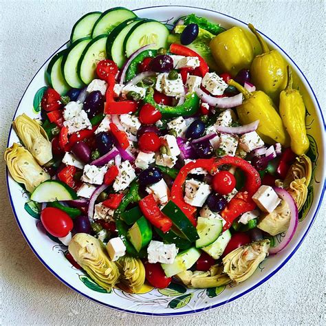 How does Greek Salad (24110.5) fit into your Daily Goals - calories, carbs, nutrition