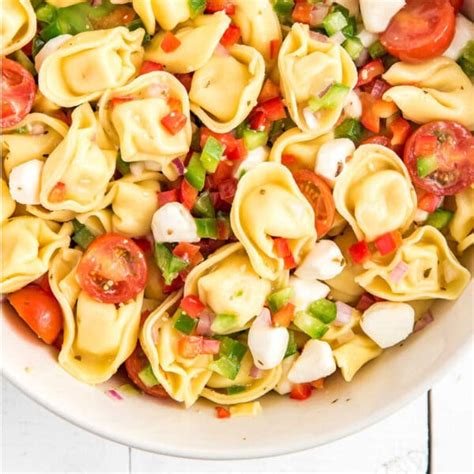 How does Greek Tortellini Salad fit into your Daily Goals - calories, carbs, nutrition