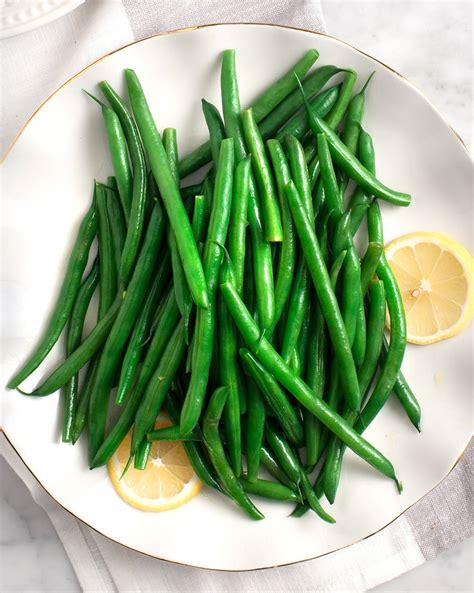 How does Green Beans Fresh Red Pepper & Garlic 4 oz fit into your Daily Goals - calories, carbs, nutrition