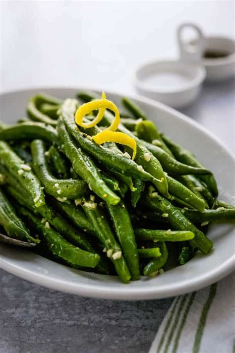 How does Green Beans w/ Lemon & Walnuts fit into your Daily Goals - calories, carbs, nutrition