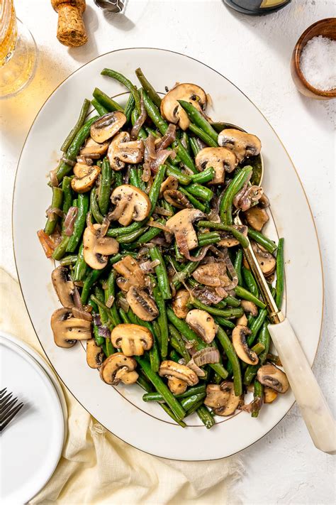 How does Green Beans with Onions and Mushrooms fit into your Daily Goals - calories, carbs, nutrition