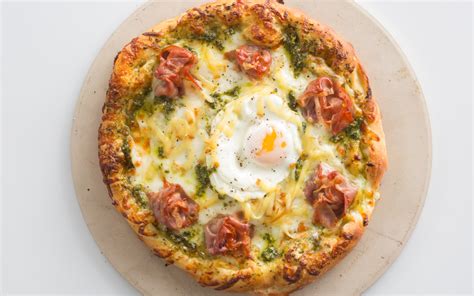 How does Green Eggs Ham Pizza fit into your Daily Goals - calories, carbs, nutrition