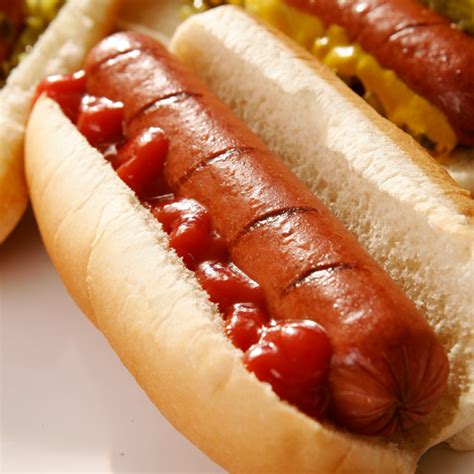 How does Greens Angus Beef Hot Dog fit into your Daily Goals - calories, carbs, nutrition