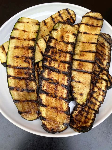 How does Grilled Balsamic Zucchini fit into your Daily Goals - calories, carbs, nutrition