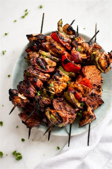 How does Grilled Chicken Kabob fit into your Daily Goals - calories, carbs, nutrition