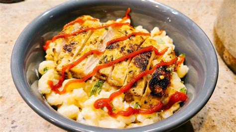 How does Grilled Chicken Mac n Cheese fit into your Daily Goals - calories, carbs, nutrition