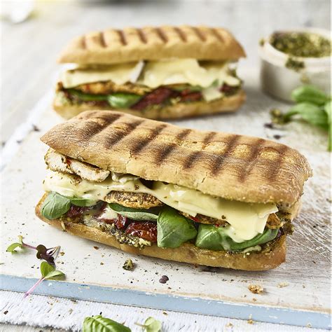 How does Grilled Chicken Pesto on Ciabatta fit into your Daily Goals - calories, carbs, nutrition