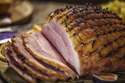 How does Grilled Ham & Cheese on White Bread fit into your Daily Goals - calories, carbs, nutrition