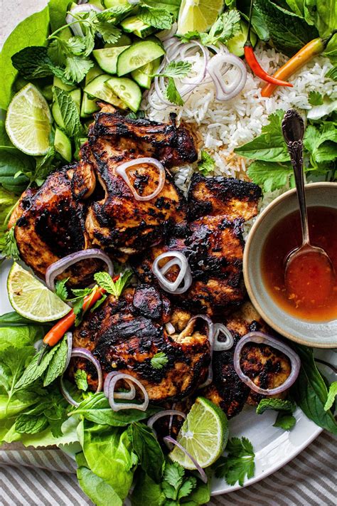 How does Grilled Lemongrass Chicken fit into your Daily Goals - calories, carbs, nutrition