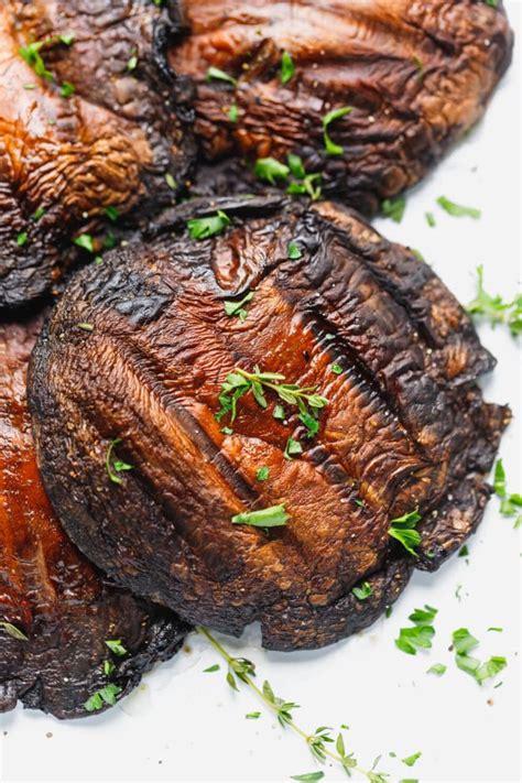 How does Grilled Portobello Mushrooms, Charbroiled fit into your Daily Goals - calories, carbs, nutrition