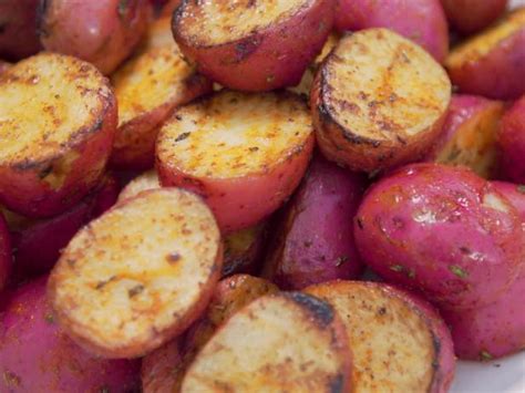 How does Grilled Red Potatoes fit into your Daily Goals - calories, carbs, nutrition