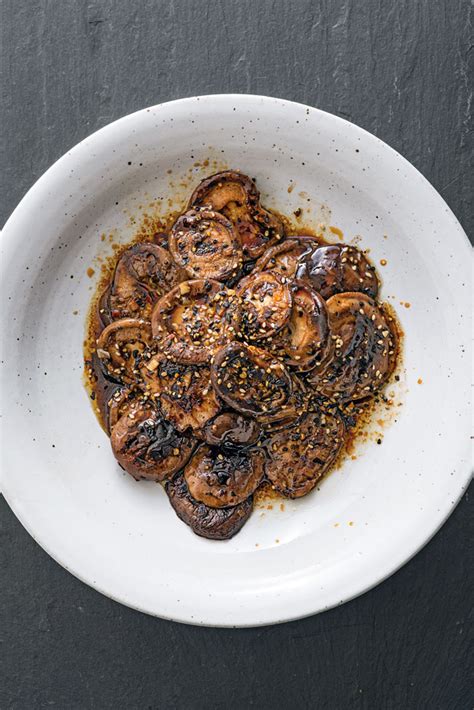 How does Grilled Shiitake Mushrooms fit into your Daily Goals - calories, carbs, nutrition