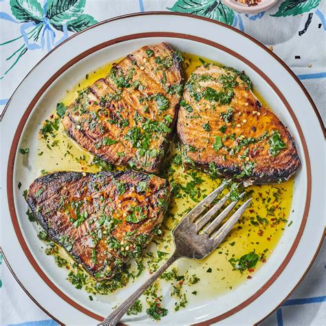 How does Grilled Swordfish Steaks fit into your Daily Goals - calories, carbs, nutrition