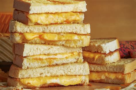 How does Grilled Three Cheese on Wheat fit into your Daily Goals - calories, carbs, nutrition