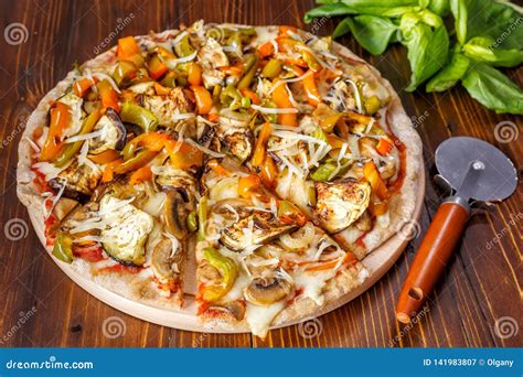 How does Grilled Vegetable Wheat Pizza fit into your Daily Goals - calories, carbs, nutrition