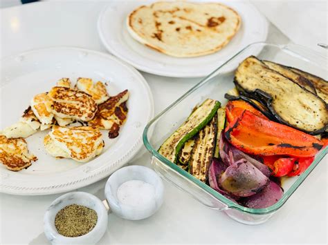 How does Grilled Vegetables on Pita Fold fit into your Daily Goals - calories, carbs, nutrition