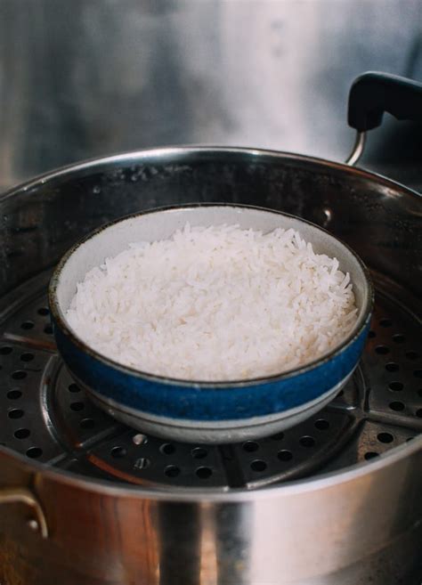 How does Gurkha Style Steamed Rice fit into your Daily Goals - calories, carbs, nutrition